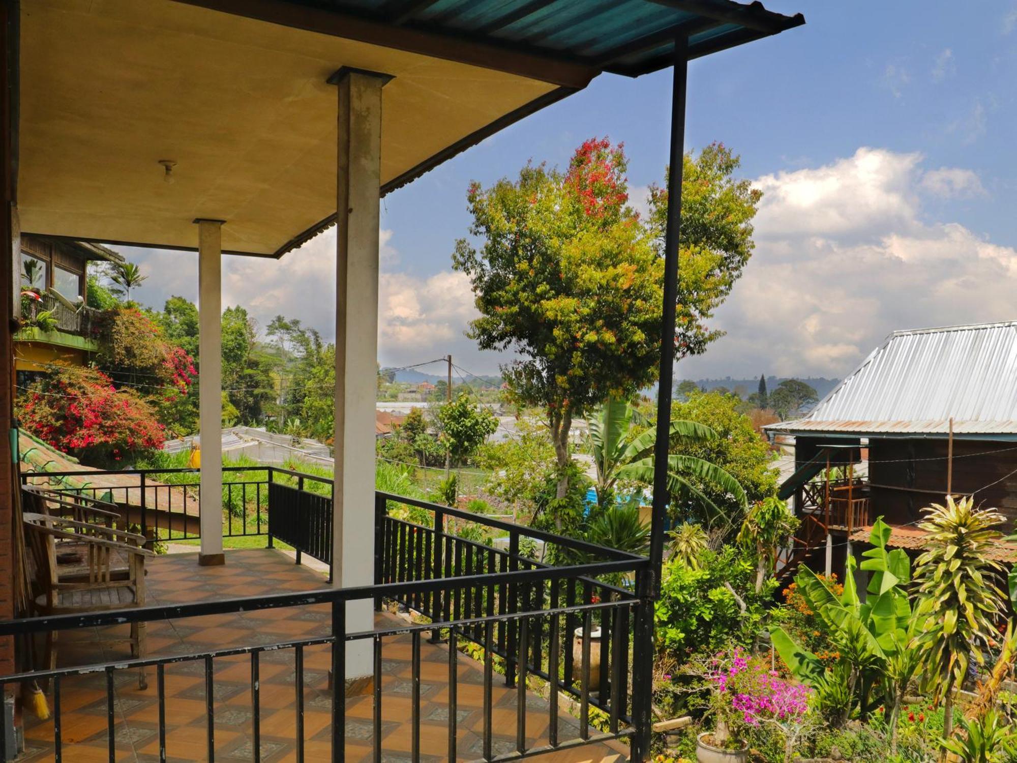 Dajan Buyan Homestay Bedugul  Exteriör bild